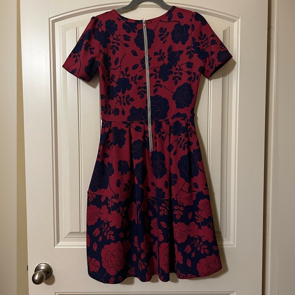 LuLaRoe Amelia dress size M, with pockets - Picture 3 of 4
